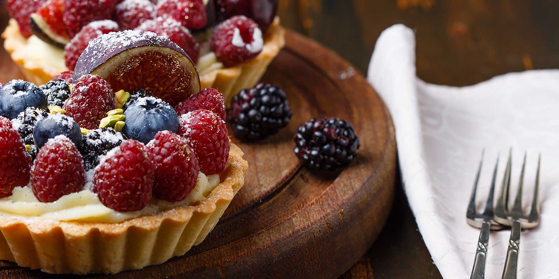 Delicious Mini Tarts with Fresh Berries and Custard